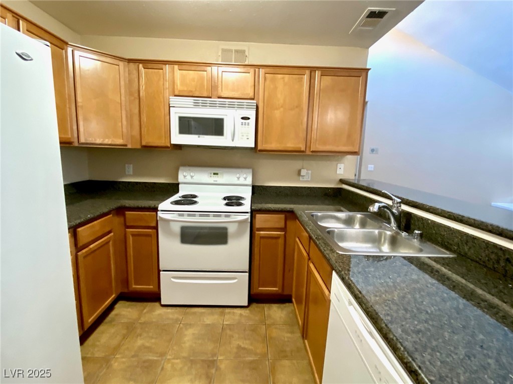 9325 West Desert Inn Road, Unit 250 Las Vegas, NV 89117 - Photo 8 of 14 Gallery Image 8