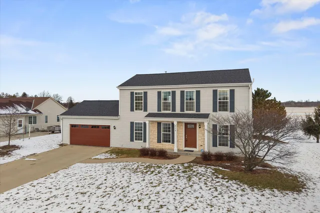 $449,500 | 215 Maries Way, Random Lake, WI 53075