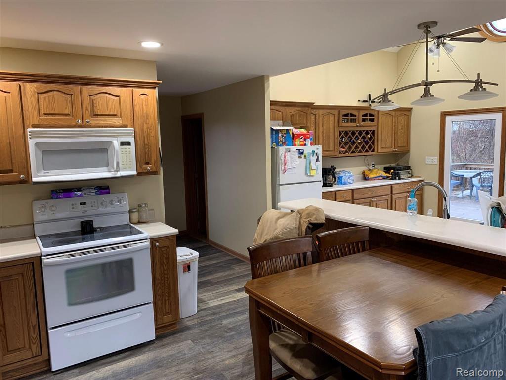 7078 Fargo Road Avoca, MI 48006 - Photo 14 of 41