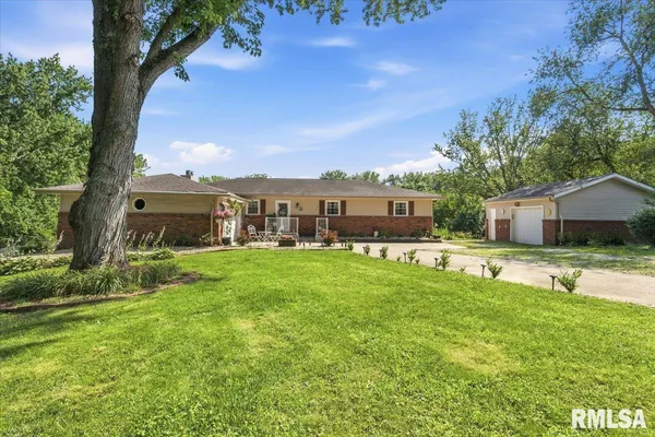 $347,500 | 5260 River View Road, Riverton, IL 62561