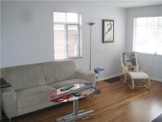 418 Chase Road Columbus, OH 43214 - Photo 8 of 20 Gallery Image 8