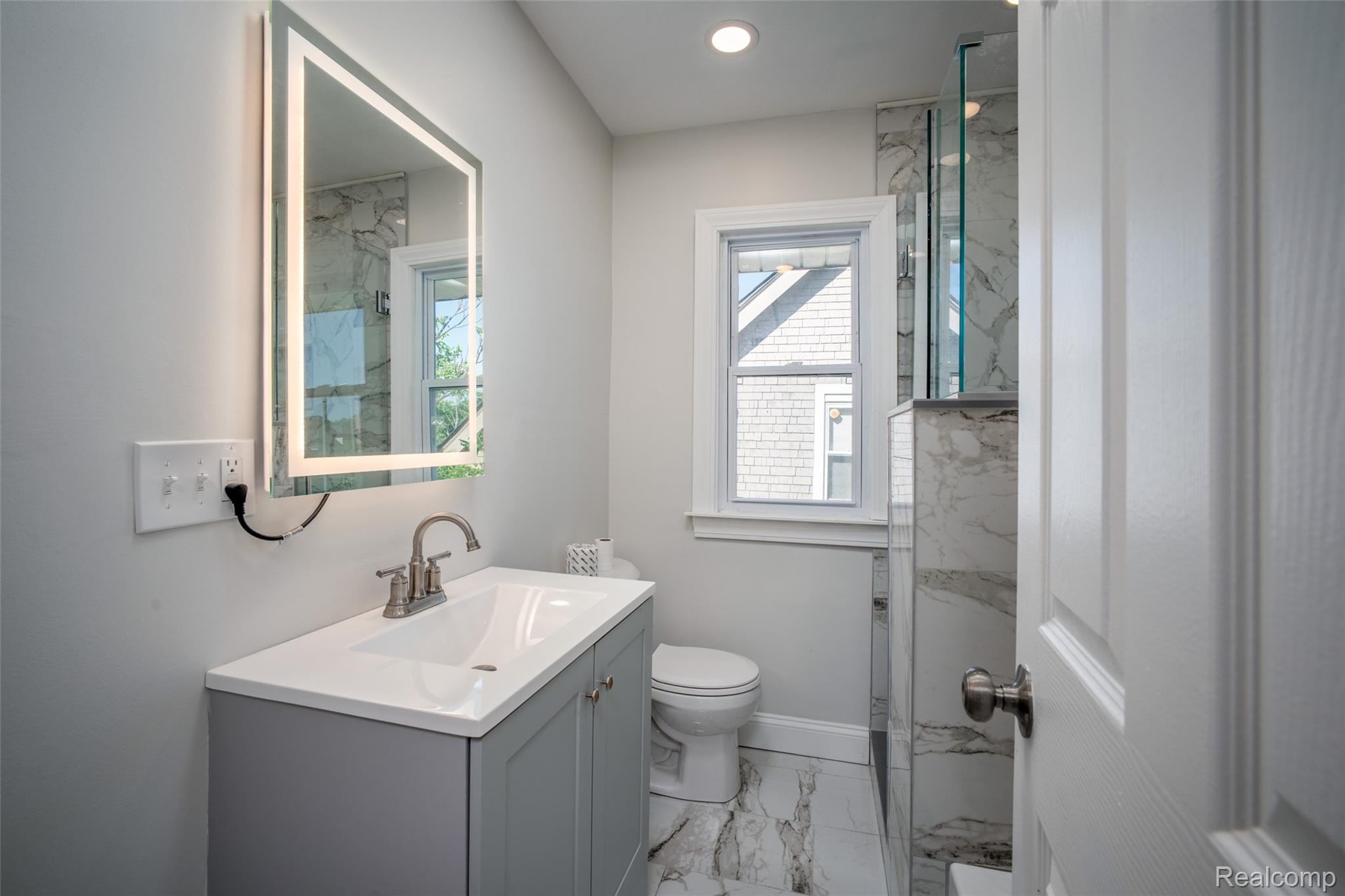 708 Webb Street Detroit, MI 48202 - Photo 20 of 32 20.jpg