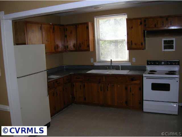 1600 Renmark Road Richmond, VA 23229 - Photo 4 of 5 Other - Kitchen