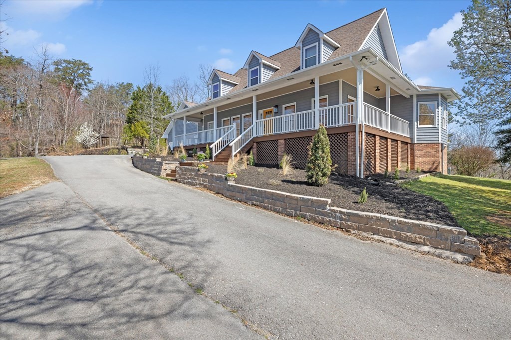 1044 Shadow Ridge Drive Sevierville, TN 37862 - Photo 2 of 67 Gallery Image 2