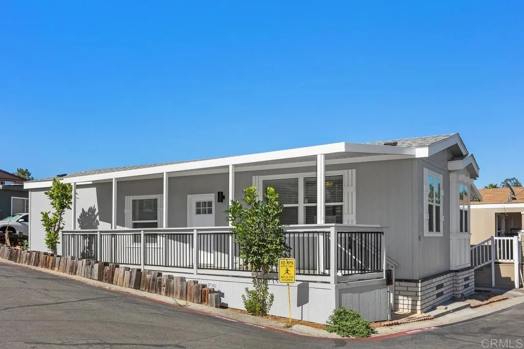 1638 Calavo Road, Unit 43 Fallbrook, CA 92028 - Photo 2 of 29 Corner lot