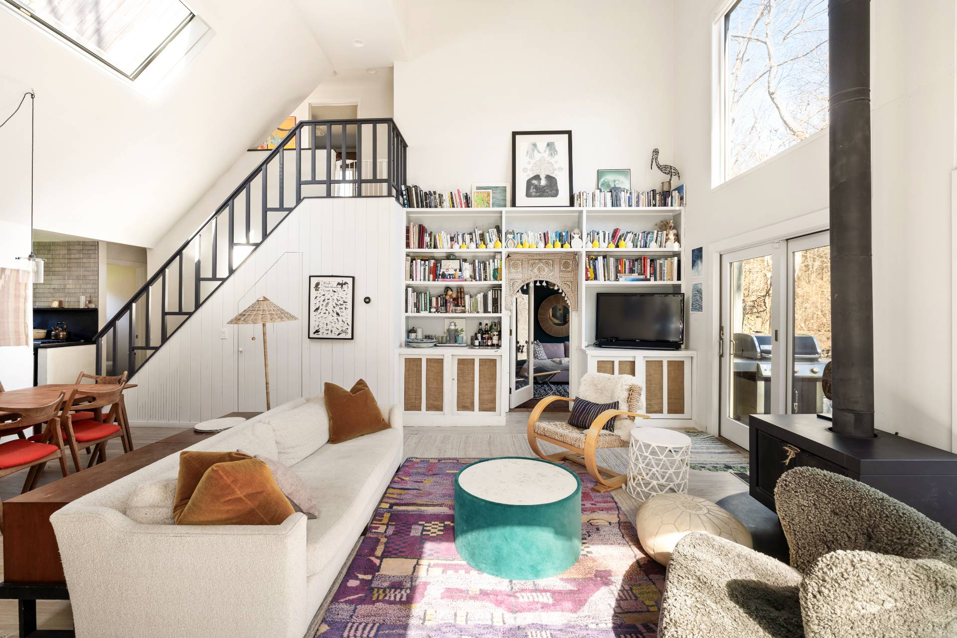 33 Robins Way East Hampton, NY 11937 - Photo 7 of 18 a living room with furniture and a flat screen tv