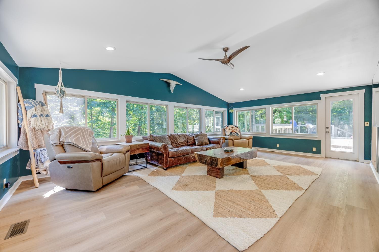 9480 Stoops Road Dillsboro, IN 47018 - Photo 7 of 63 Gallery Image 7