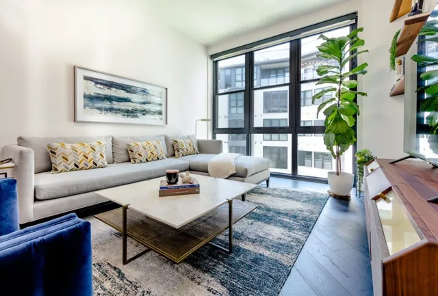 $2,250 | 800 Embassy Drive, Unit 411, Austin, TX 78702