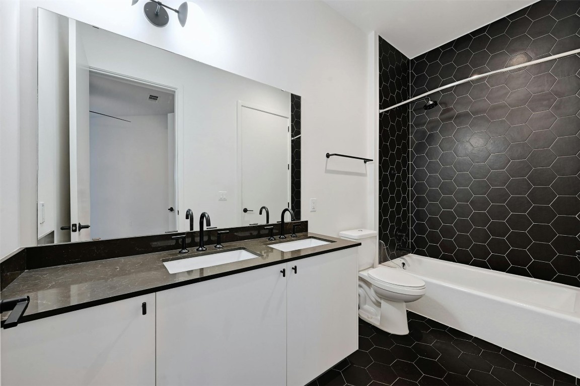 800 Embassy Drive, Unit 411 Austin, TX 78702 - Photo 26 of 40