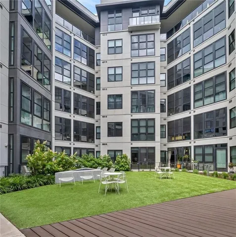 $2,250 | 800 Embassy Drive, Unit 411, Austin, TX 78702