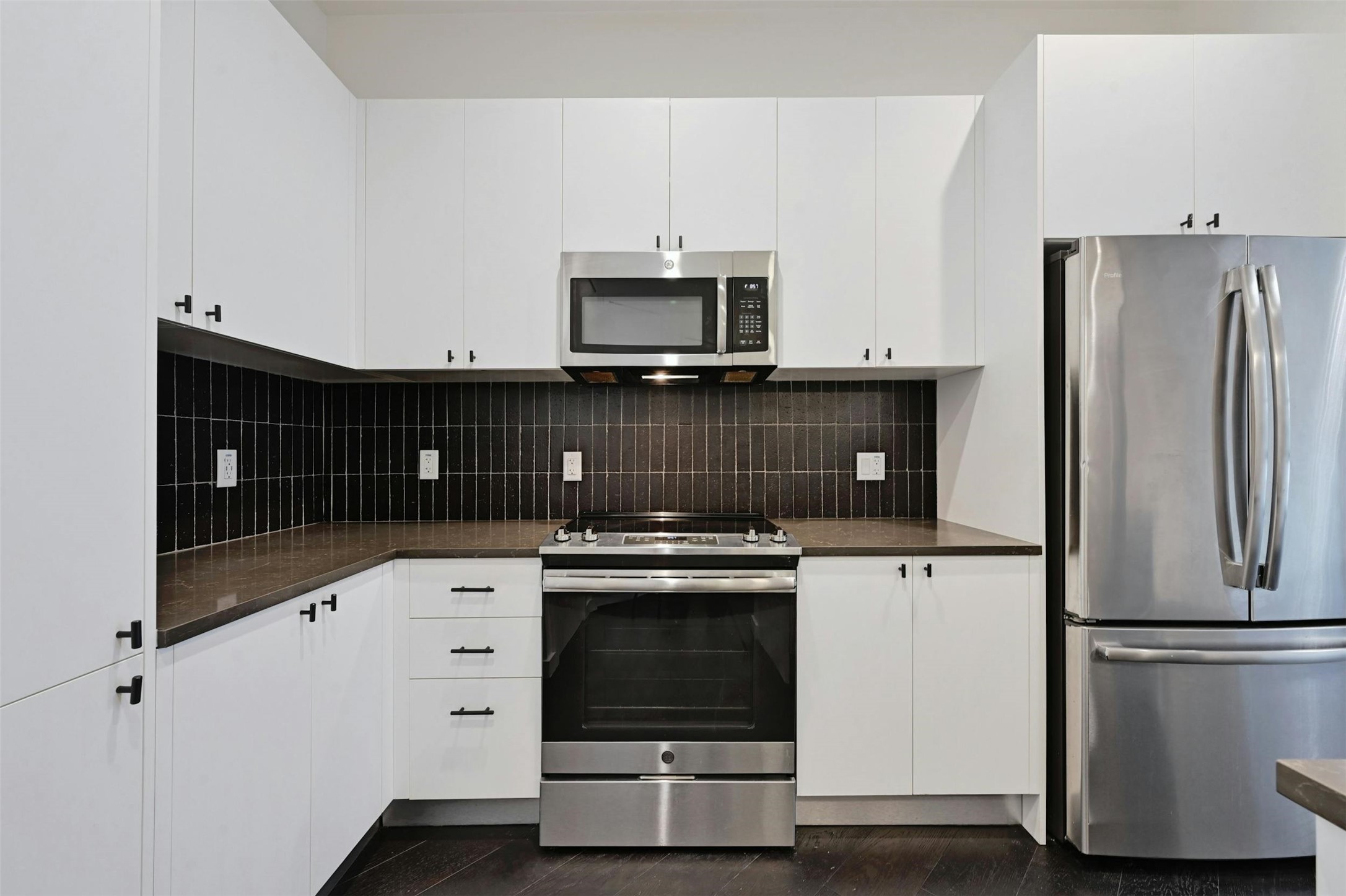 800 Embassy Drive, Unit 411 Austin, TX 78702 - Photo 7 of 40