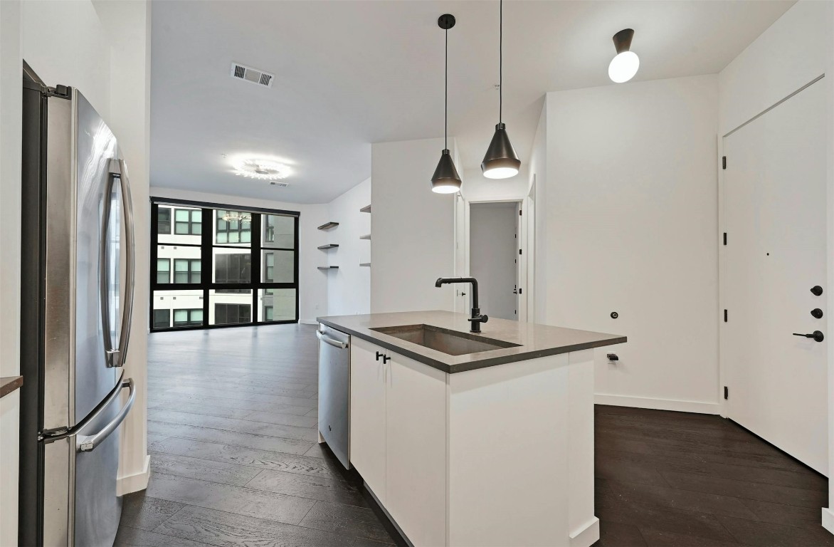 800 Embassy Drive, Unit 411 Austin, TX 78702 - Photo 10 of 40