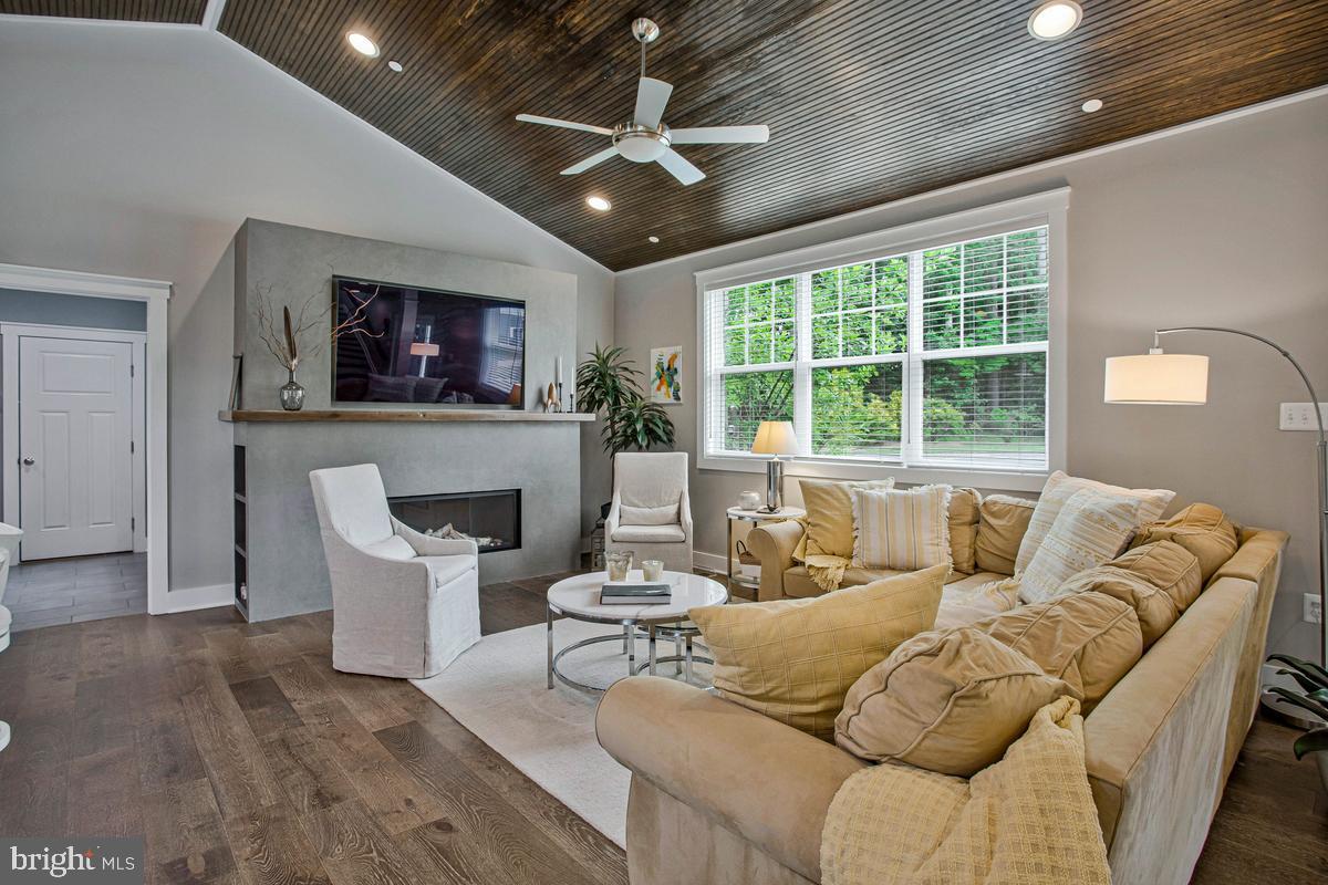2978 Valley View Road Annapolis, MD 21401 - Photo 12 of 61 Living Room with Gas Fireplace