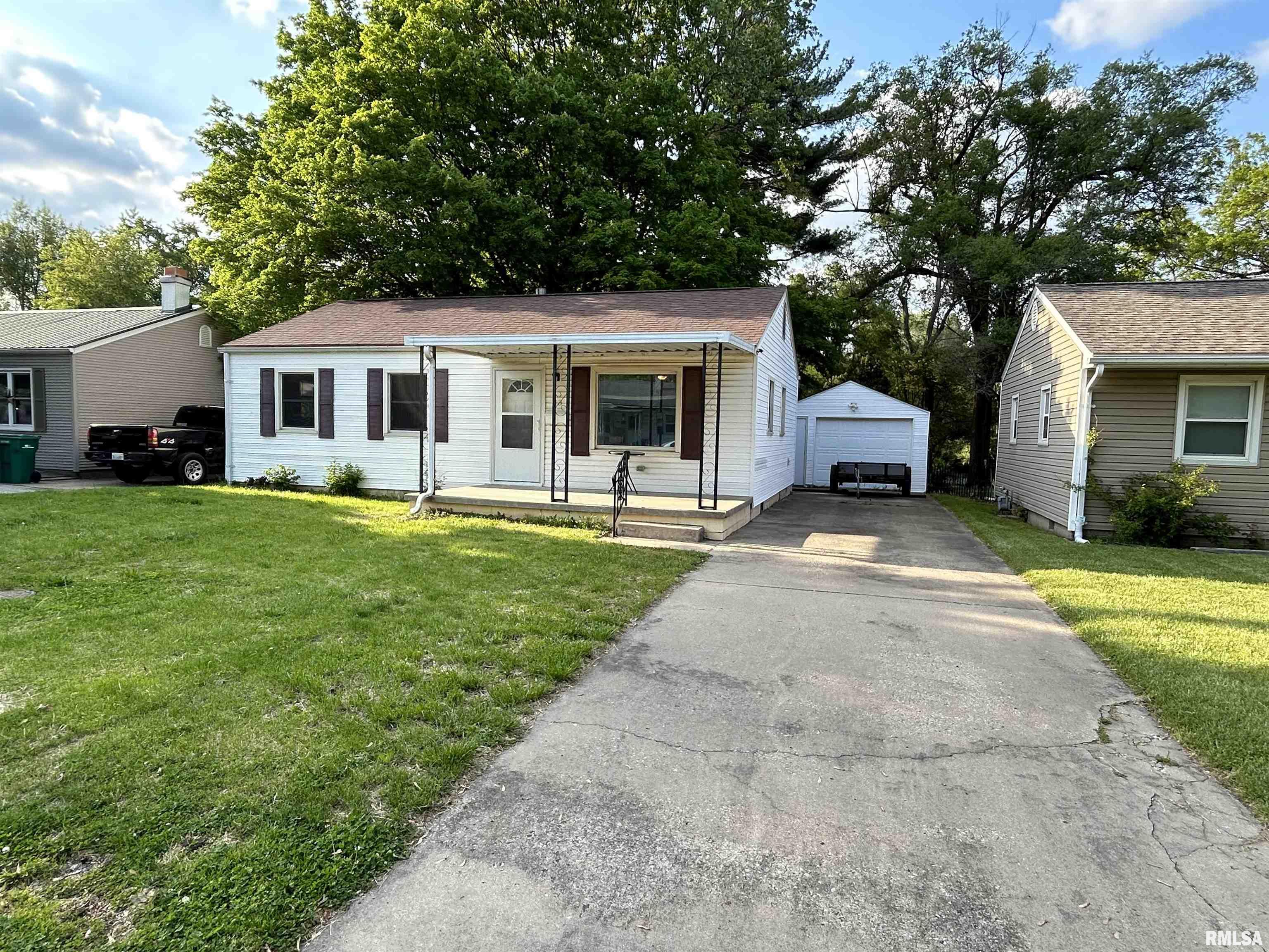 13 Gettysburg Drive Springfield, IL 62702 - Photo 1 of 13 Gallery Image 1