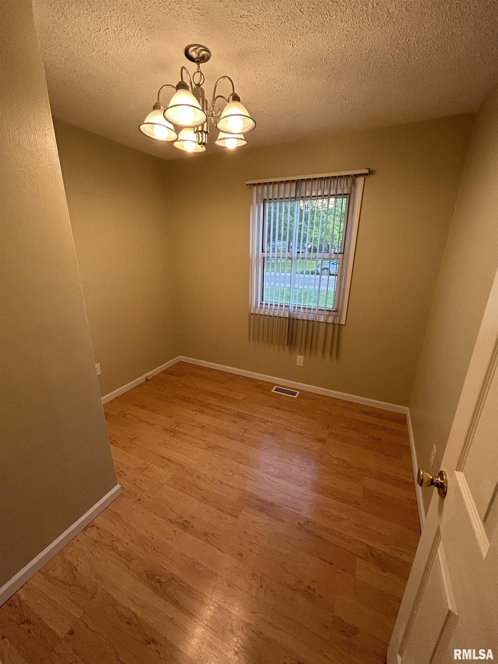 13 Gettysburg Drive Springfield, IL 62702 - Photo 12 of 13 Gallery Image 12
