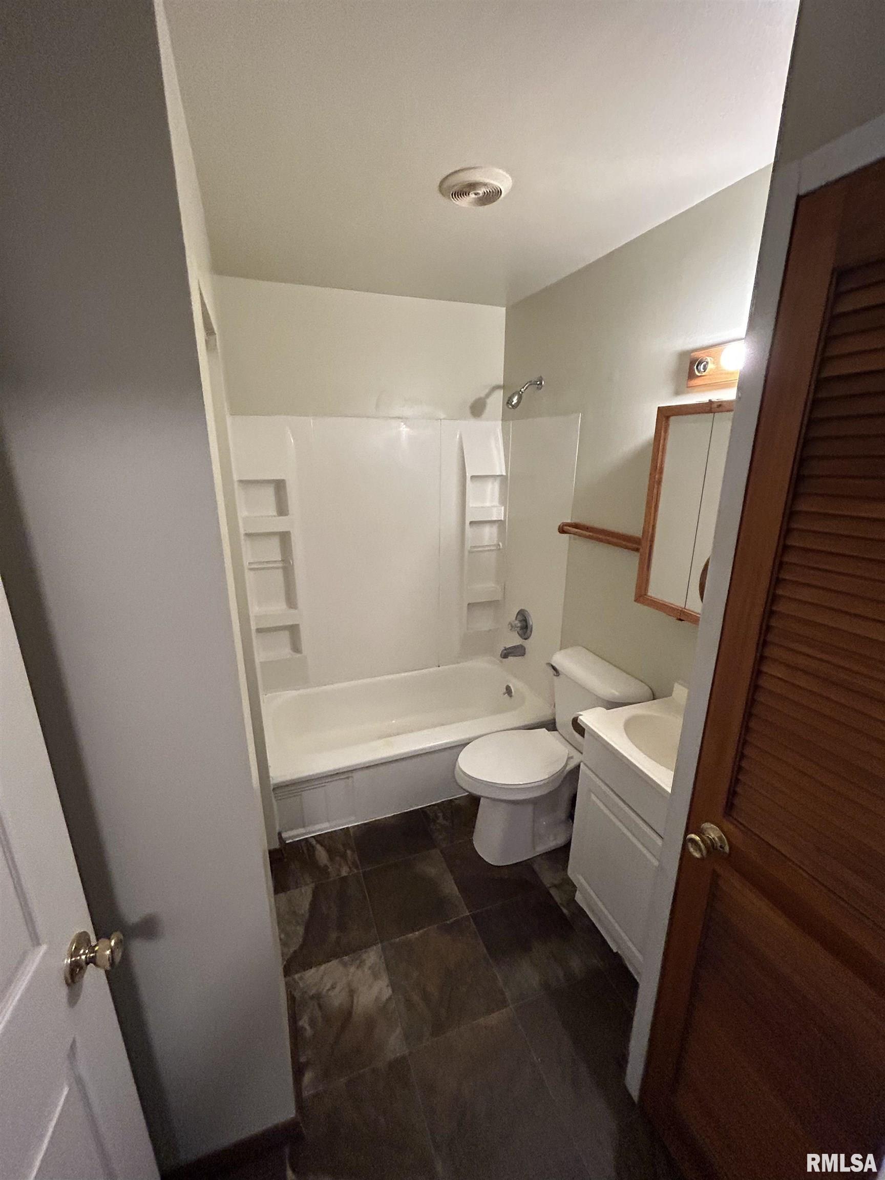 13 Gettysburg Drive Springfield, IL 62702 - Photo 6 of 13 Gallery Image 6