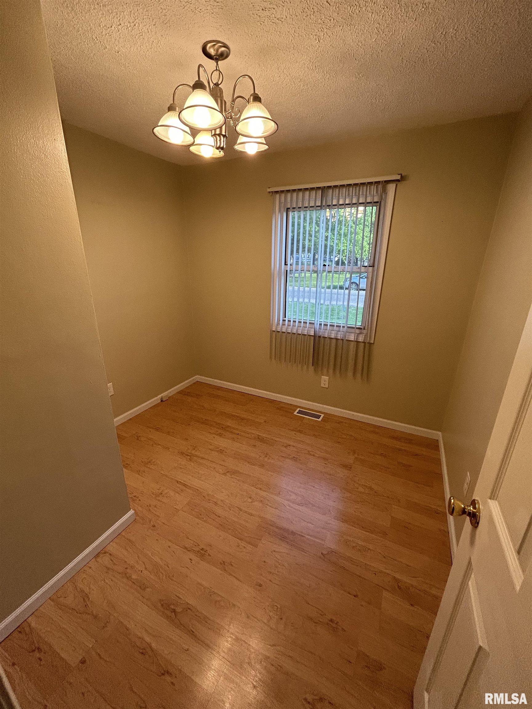 13 Gettysburg Drive Springfield, IL 62702 - Photo 9 of 13 Gallery Image 9