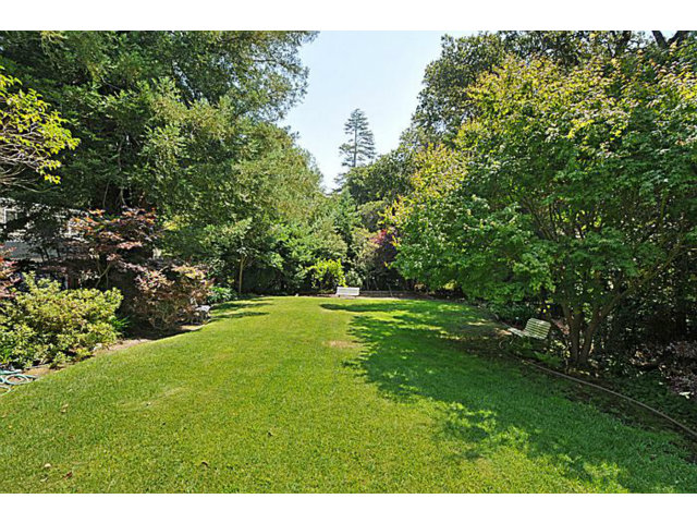 430 Fulton Road San Mateo, CA 94402 - Photo 23 of 25 a view of yard with green space