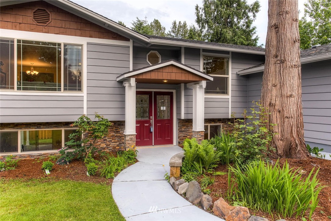 21412 191st Avenue Southeast Renton, WA 98058 - Photo 2 of 25 Gallery Image 2