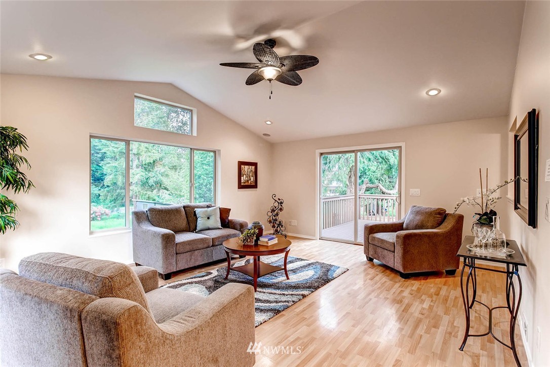 21412 191st Avenue Southeast Renton, WA 98058 - Photo 11 of 25 Gallery Image 11
