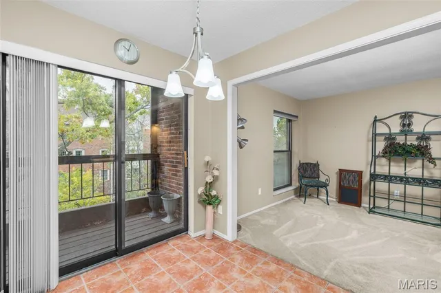 $269,900 | 539 Coeur De Royale Drive, Unit 408, Creve Coeur, MO 63141