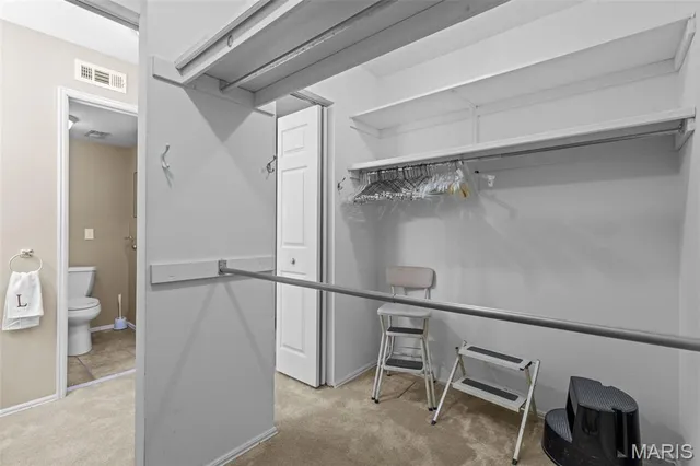 $269,900 | 539 Coeur De Royale Drive, Unit 408, Creve Coeur, MO 63141