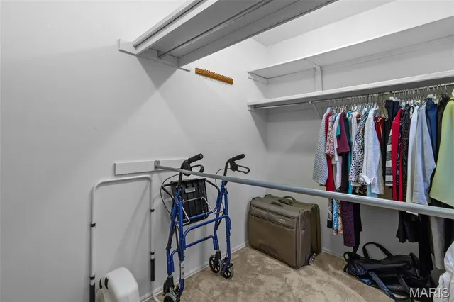 $269,900 | 539 Coeur De Royale Drive, Unit 408, Creve Coeur, MO 63141