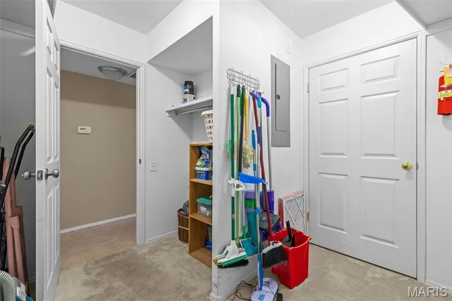 $269,900 | 539 Coeur De Royale Drive, Unit 408, Creve Coeur, MO 63141