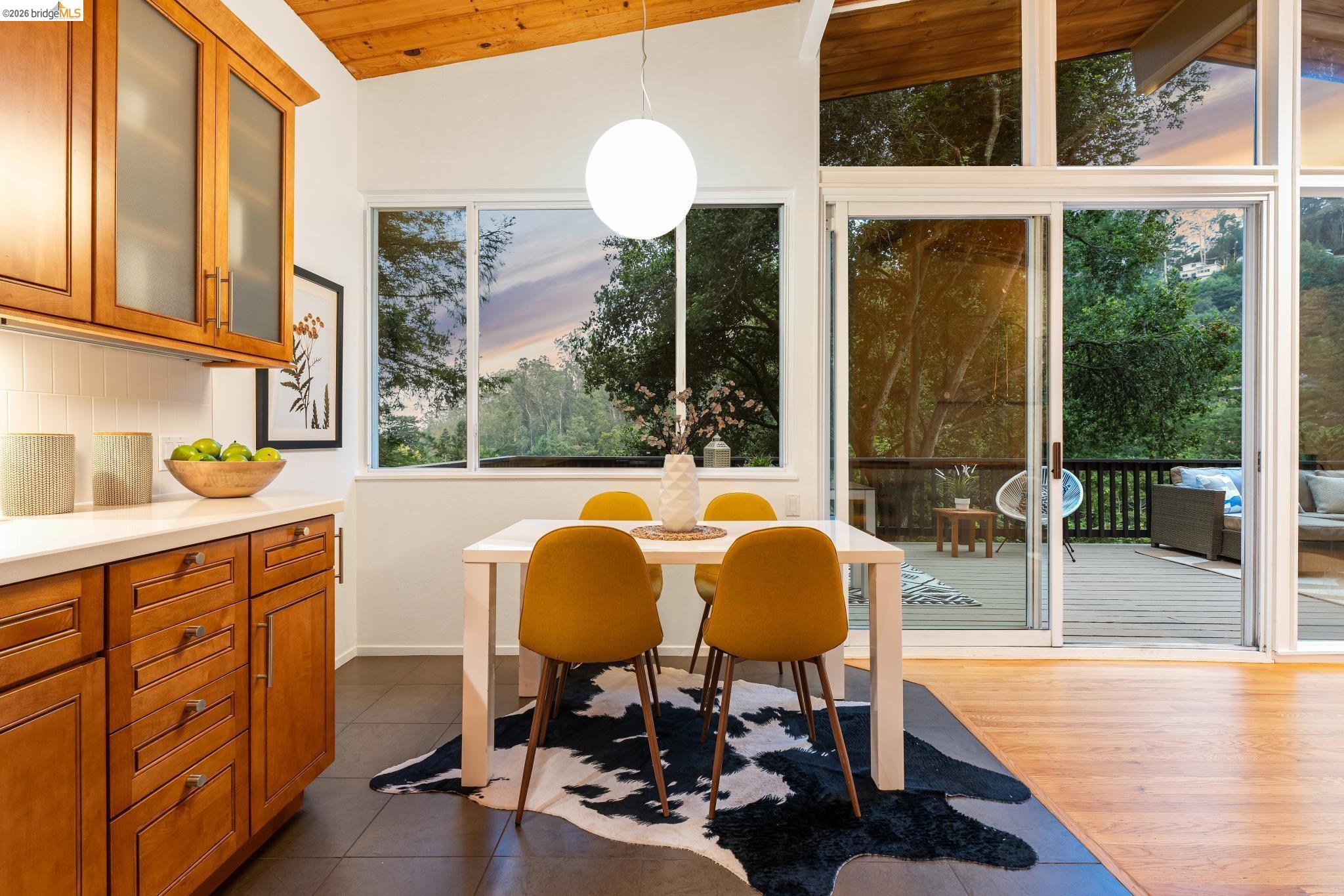 6645 Heather Ridge Way Oakland, CA 94611 - Photo 37 of 61 Dining area
