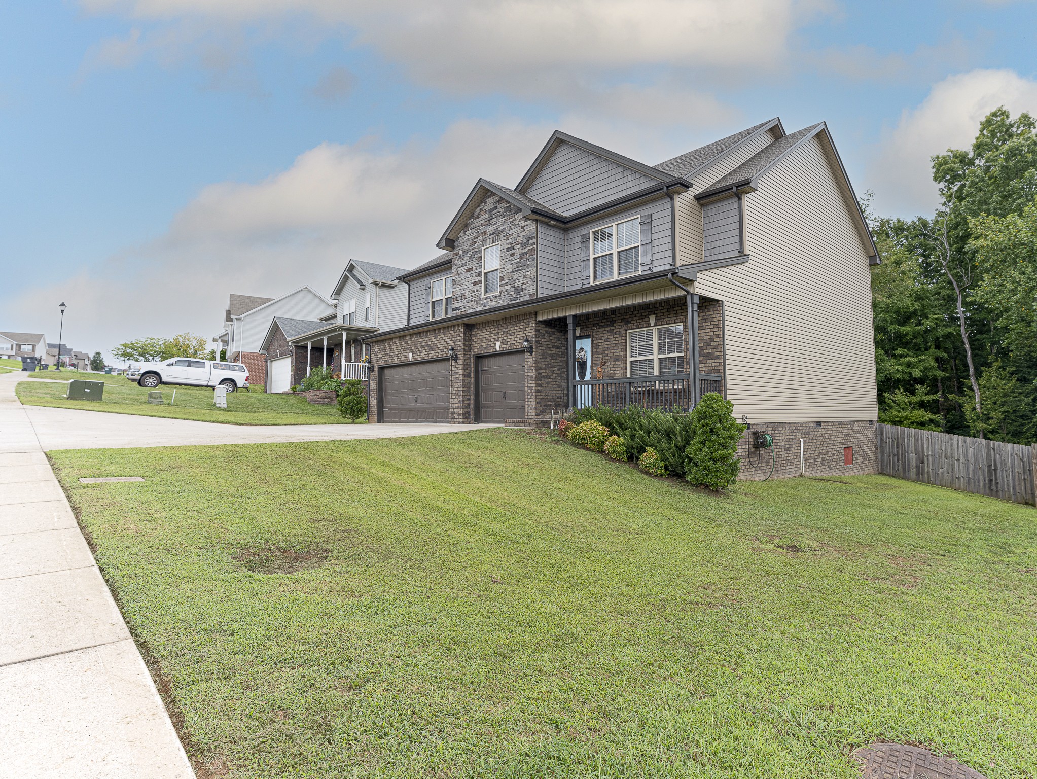 1523 Raven Road Clarksville, TN 37042 - Photo 3 of 34 Gallery Image 3