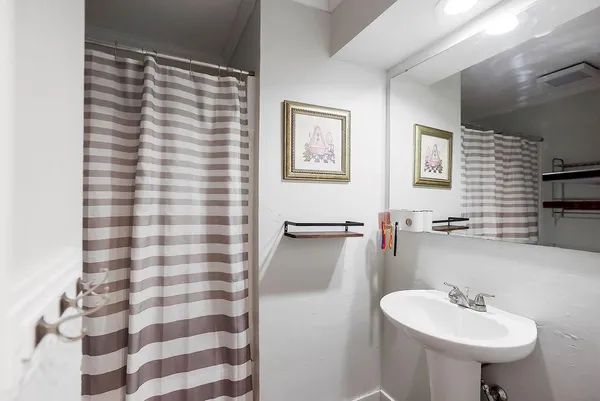 $319,900 | 3427 East 105th Terrace, Kansas City, MO 64137