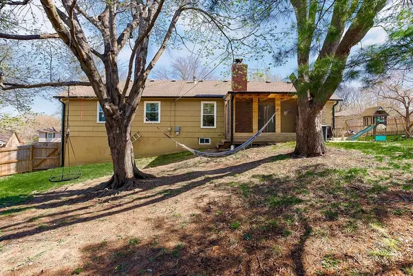 $319,900 | 3427 East 105th Terrace, Kansas City, MO 64137