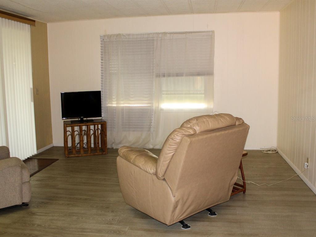 476 Needle Palm Largo, FL 33778 - Photo 6 of 13