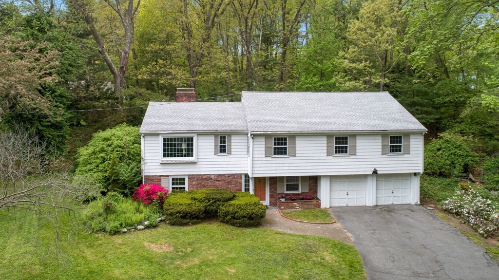 5 Alexandra Road Lynnfield, MA 01940 - Photo 1 of 35 Gallery Image 1