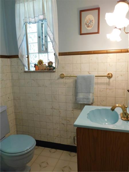 2367 Collins Road Pittsburgh, PA 15235 - Photo 10 of 25 First floor half bath.