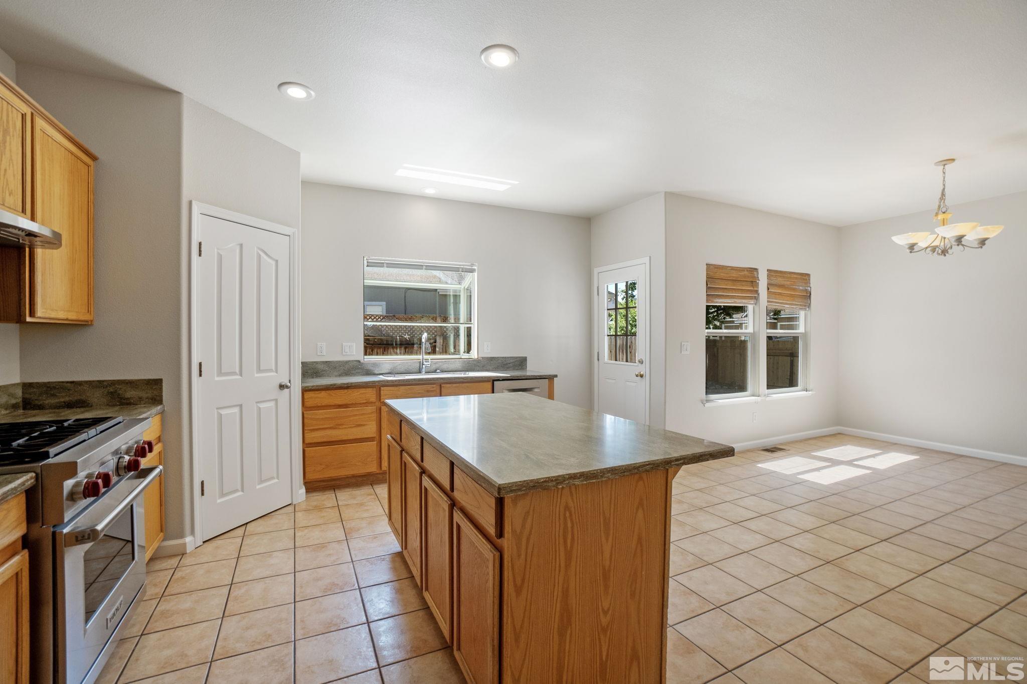 9600 Dry Springs Court Reno, NV 89506 - Photo 17 of 40 Photo 17