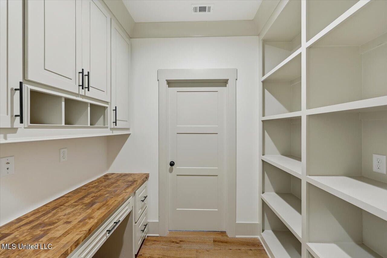 191 Bronson Bend Flowood, MS 39232 - Photo 23 of 40 21-191 Bronson Bnd _ Home Tours MS