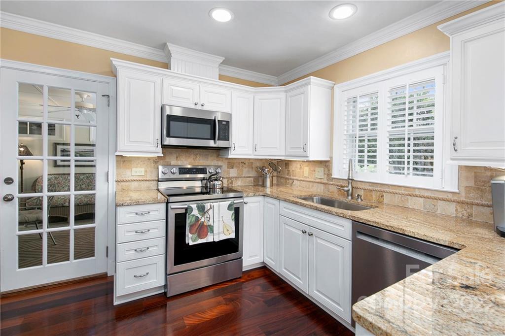5227 Robinhood Road Charlotte, NC 28211 - Photo 12 of 44 Gallery Image 12
