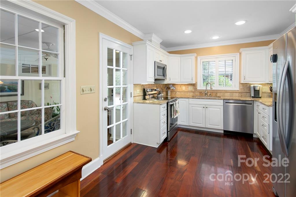 5227 Robinhood Road Charlotte, NC 28211 - Photo 14 of 44 Gallery Image 14