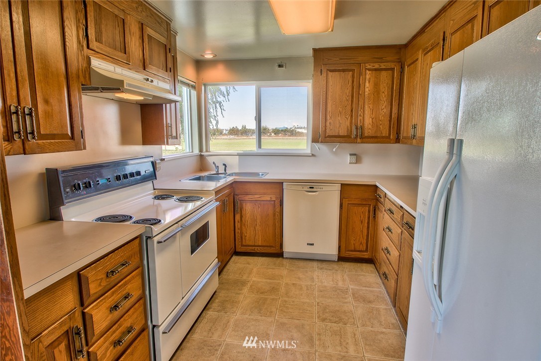 13862 South Fredonia Road Mount Vernon, WA 98273 - Photo 5 of 25 Gallery Image 5