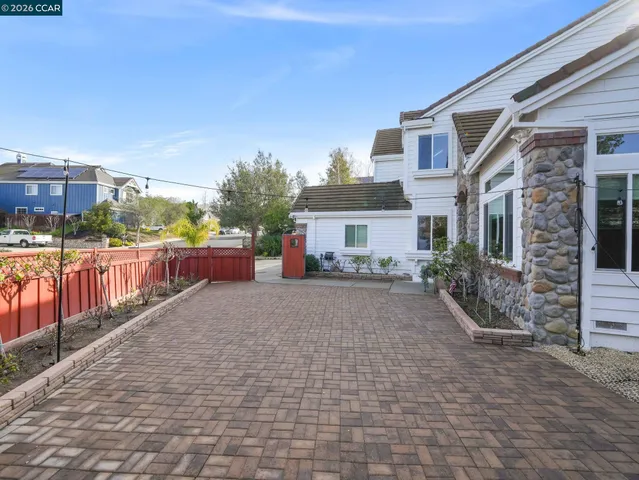 $1,450,000 | 376 Blue Oak Lane, Clayton, CA 94517