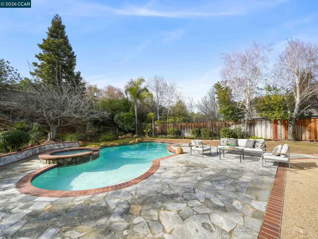 $1,450,000 | 376 Blue Oak Lane, Clayton, CA 94517