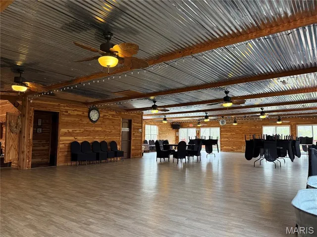 $750,000 | 480 North Lindsey Road, Winfield, MO 63389