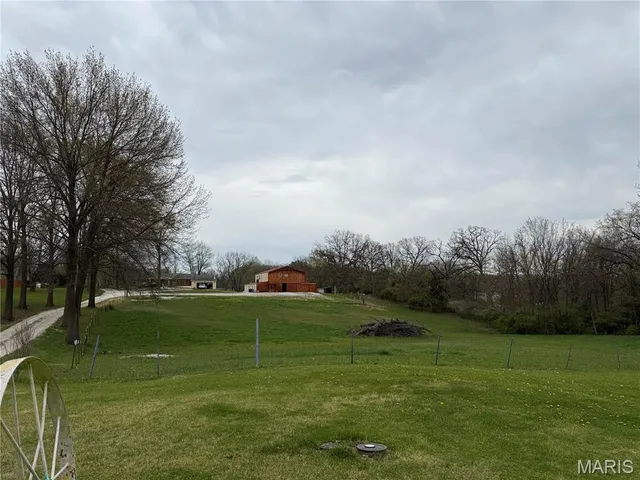 $750,000 | 480 North Lindsey Road, Winfield, MO 63389