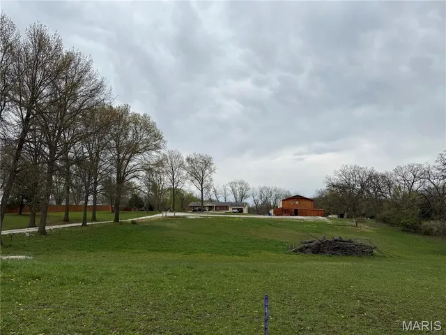 $750,000 | 480 North Lindsey Road, Winfield, MO 63389
