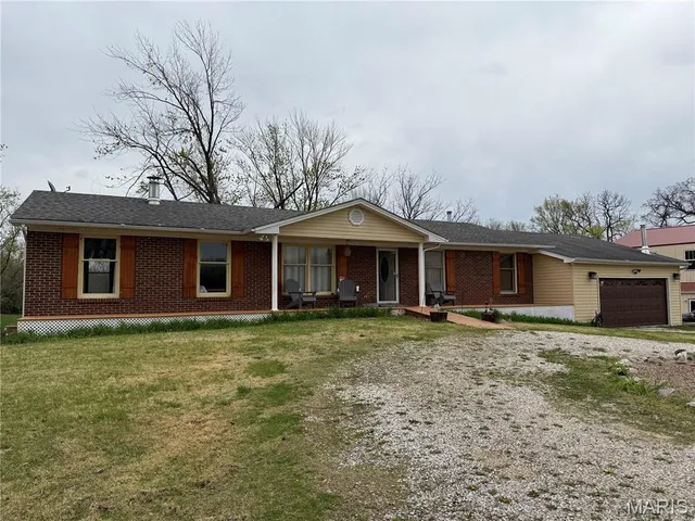 $750,000 | 480 North Lindsey Road, Winfield, MO 63389