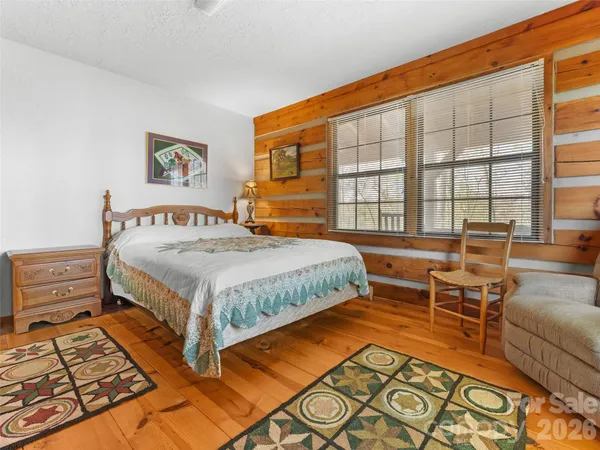 $725,000 | 178 Table Rock Drive, Saluda, NC 28773