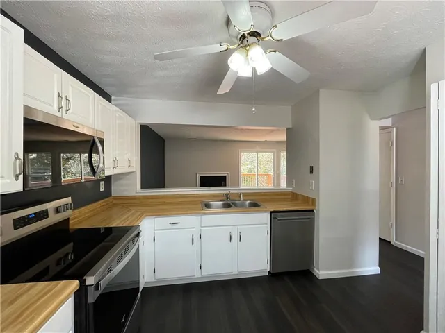 $2,100 | 3578 Kennesaw Station Drive, Kennesaw, GA 30144