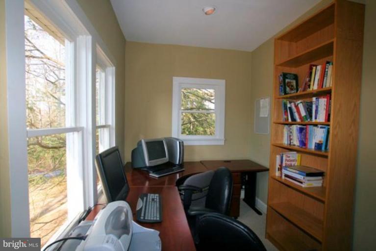 466 Forelands Road Annapolis, MD 21401 - Photo 12 of 30 W/built-ins surround this peaceful working area.