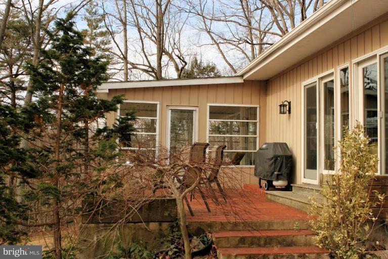 466 Forelands Road Annapolis, MD 21401 - Photo 3 of 30 Porch
